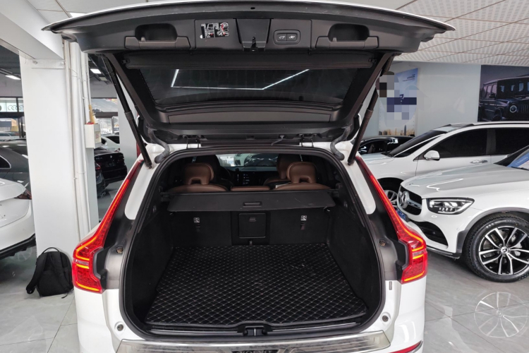 沃尔沃XC60 2021款 T5 四驱智远豪华版机舱底盘23