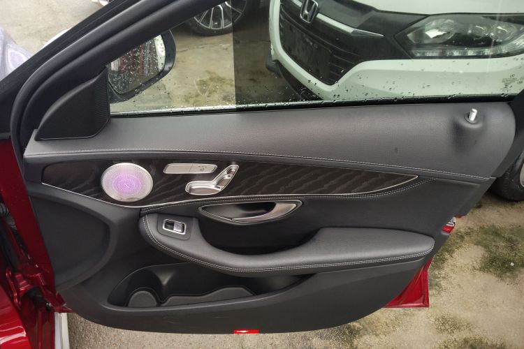 奔驰C级 2019款 C 260 L 运动版中控内饰7005