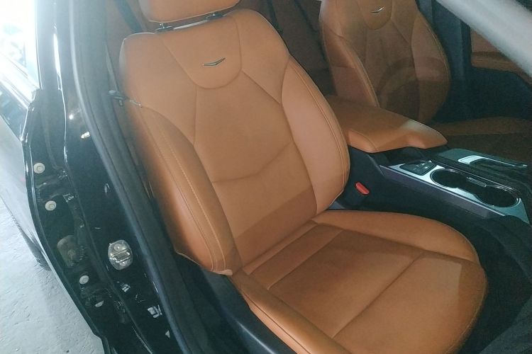 凯迪拉克CT4 2021款 28T 豪华型局部细节41