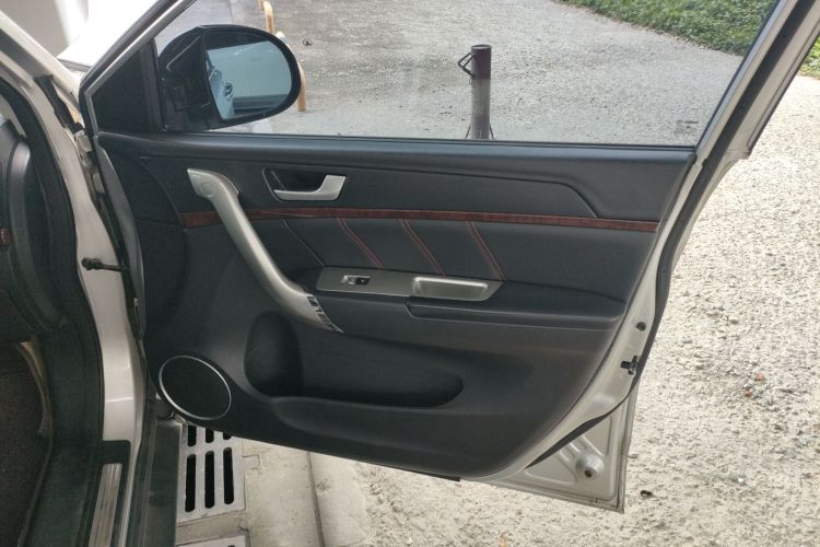 哈弗H6 2017款 红标 运动版 1.5T 手动两驱精英型中控内饰7005