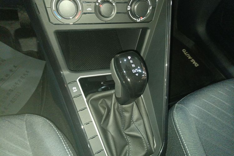 大众 朗逸 2025款 新锐 1.5L 出众新逸版中控内饰18