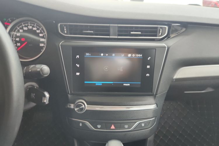 标致408 2019款 350THP 自动豪华版 国V中控内饰16