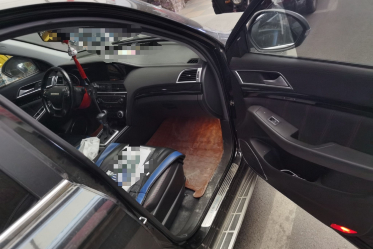 猎豹汽车 猎豹CS10 2017款 2.0T 自动豪华型局部细节9005