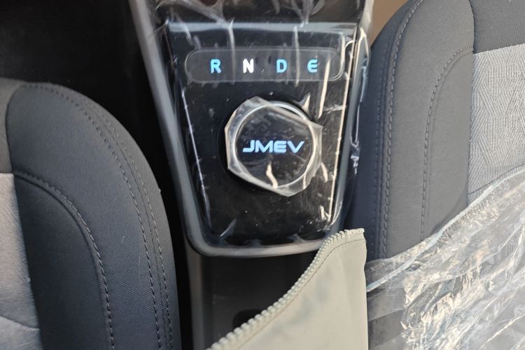 江铃集团新能源 易至EV2 2024款 201km 舒适型中控内饰18