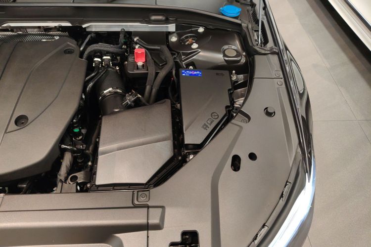 沃尔沃S90 2023款 B5 智逸豪华版机舱底盘26