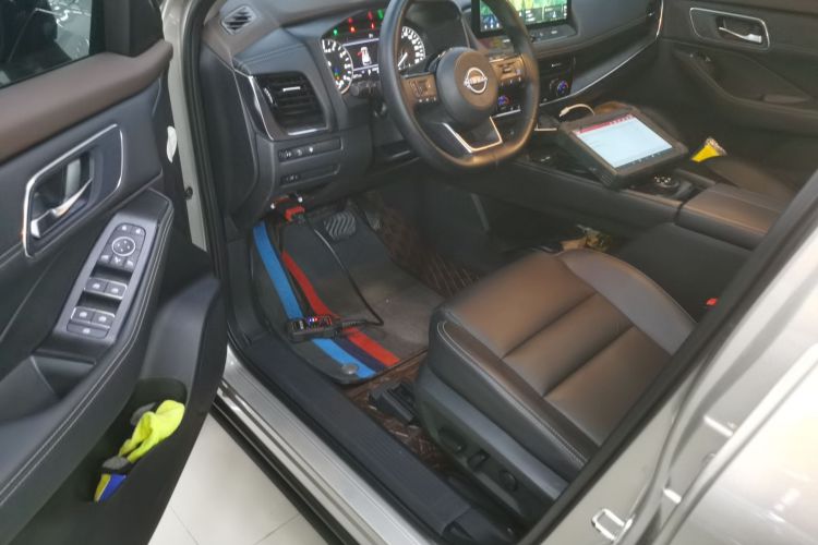 日产 奇骏 2023款 e-POWER 超混双电机四驱豪华版中控内饰7003