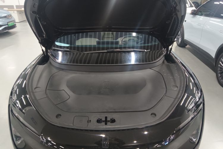 阿维塔12 2025款 Ultra增程版机舱底盘24