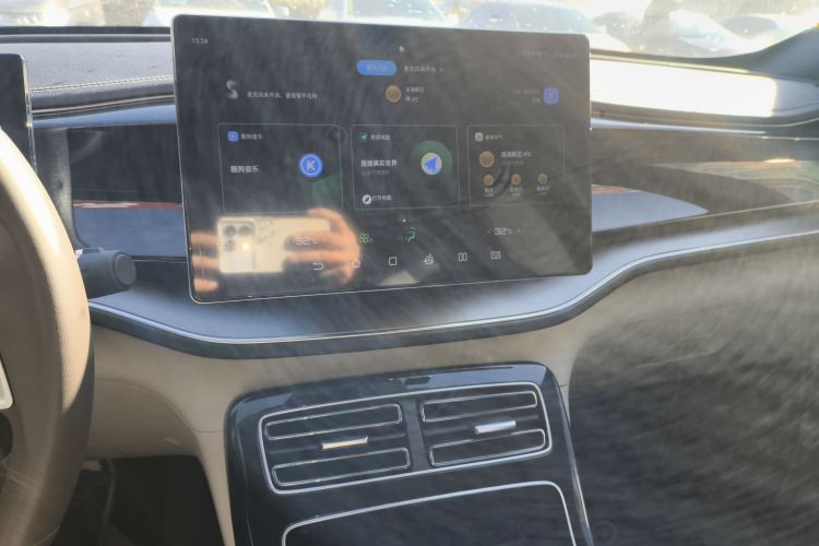 比亚迪 秦PLUS 2023款  冠军版 DM-i 120KM超越型中控内饰16