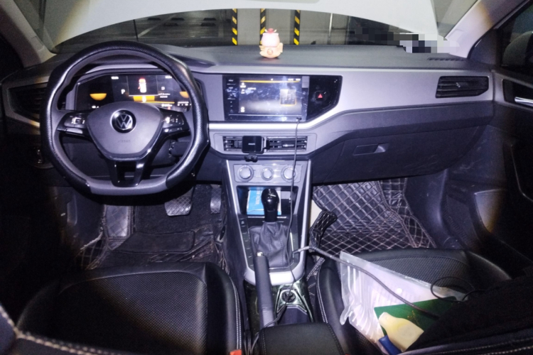 大众 Polo 2023款 Plus 1.5L 自动全景乐享版中控内饰12