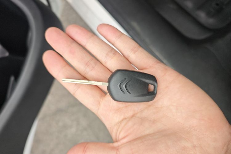 雪铁龙 爱丽舍 2016款 1.6L 自动时尚型中控内饰11