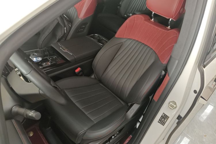 广汽传祺 传祺M8 2023款 宗师系列 400T 旗舰版局部细节19