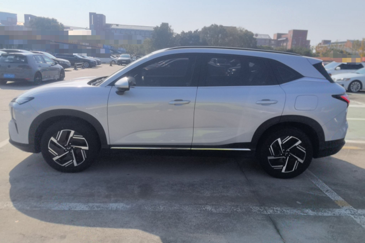 五菱汽车 五菱星光S 2024款 130km 旗舰型车身外观4