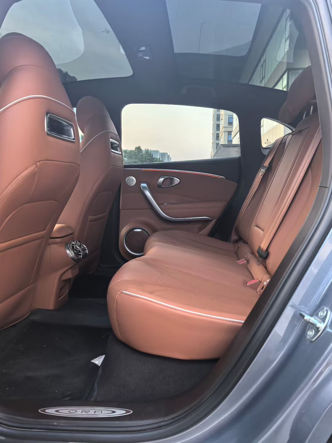 欧拉闪电猫 2022款 555km 尊贵版