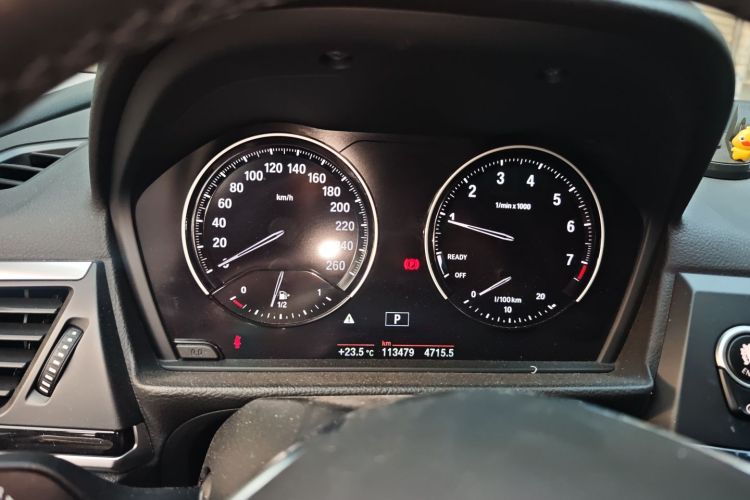 宝马1系 2018款 改款 118i 运动型中控内饰14