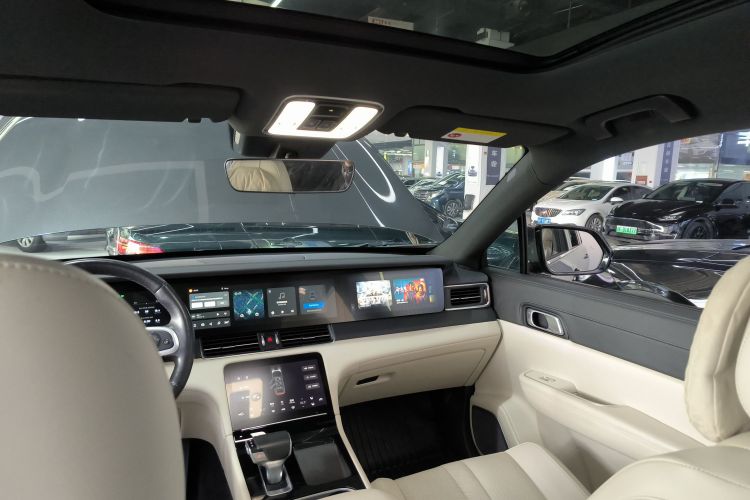 理想汽车 理想ONE 2020款 增程6座版中控内饰22