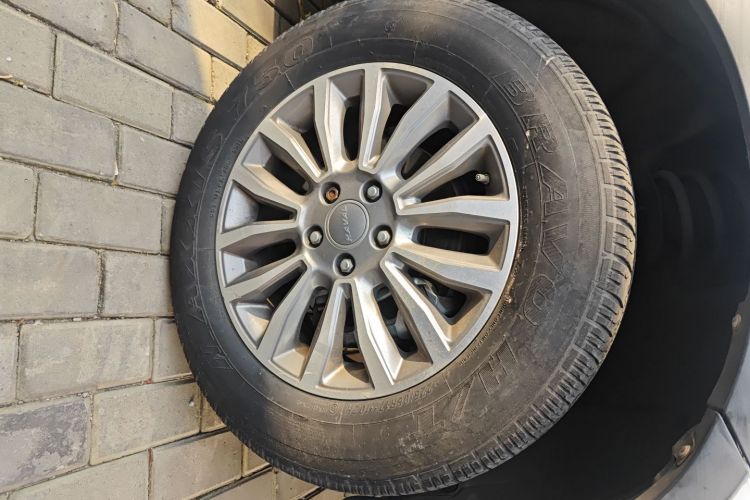 哈弗H6 2017款 红标 运动版 1.5T 自动两驱豪华型车身外观10