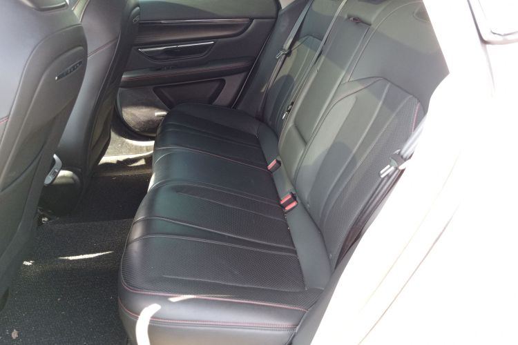 小鹏P7 2020款 586N中控内饰21