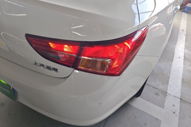 别克 威朗 2019款 三厢 15S 自动进取型车身外观9