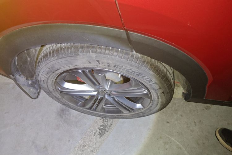 名爵HS 2018款 30T 自动两驱Trophy荷尔蒙超燃版 国V车身外观6008