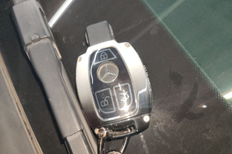 奔驰C级 2017款 改款 C 200 L 运动版中控内饰11