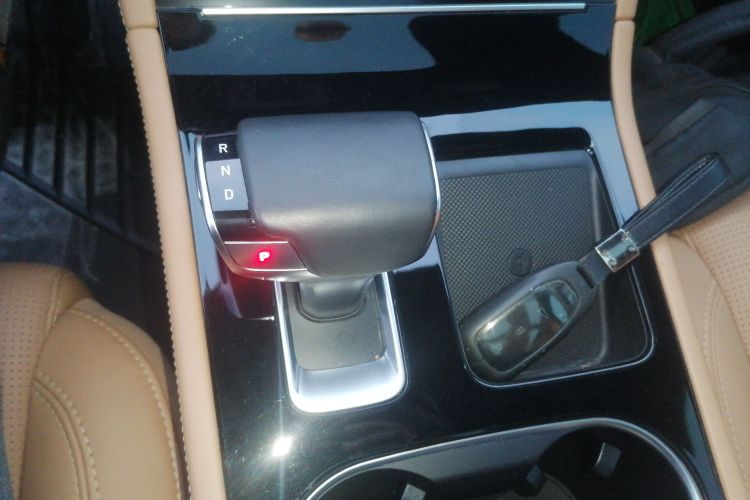 理想汽车 理想ONE 2021款 增程6座版中控内饰18