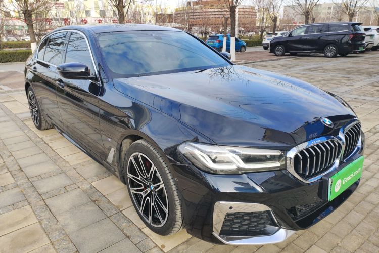 宝马5系新能源 2021款 535Le M运动套装车身外观3