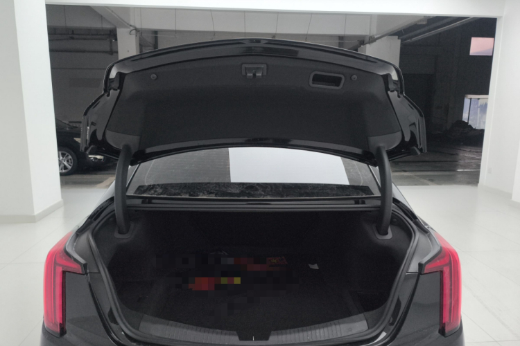 凯迪拉克CT5 2022款 28T 豪华型（标准版）机舱底盘23