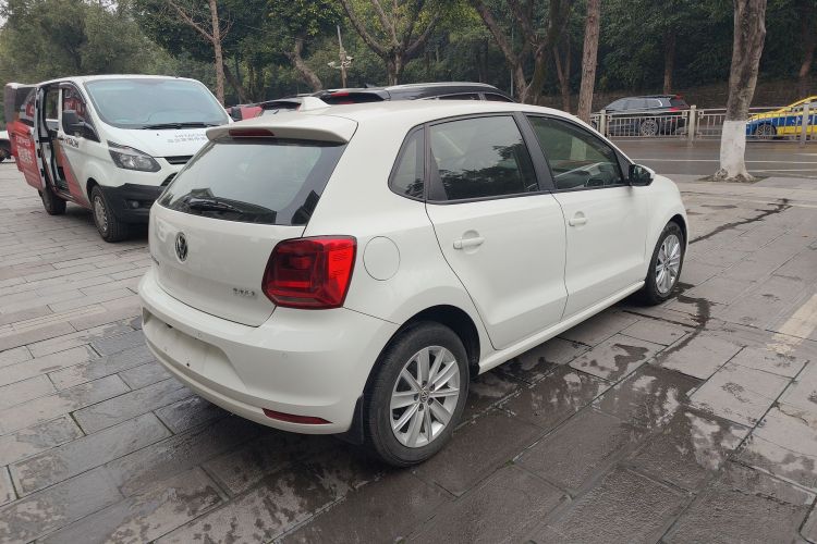 大众 Polo 2014款 1.4L 自动舒适版车身外观7