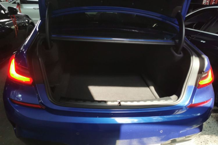 宝马3系 2021款 改款 325Li M运动套装机舱底盘23