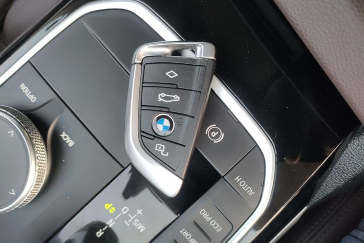 宝马3系 2020款 320Li M运动套装中控内饰11