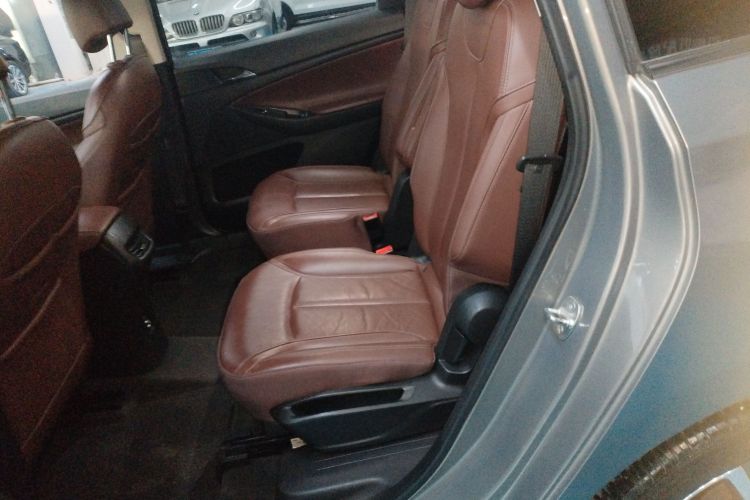 别克GL6 2018款 18T 6座尊贵型中控内饰21