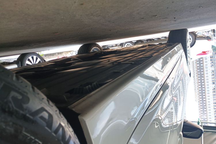 宝马3系 2018款 320Li 时尚型局部细节9002