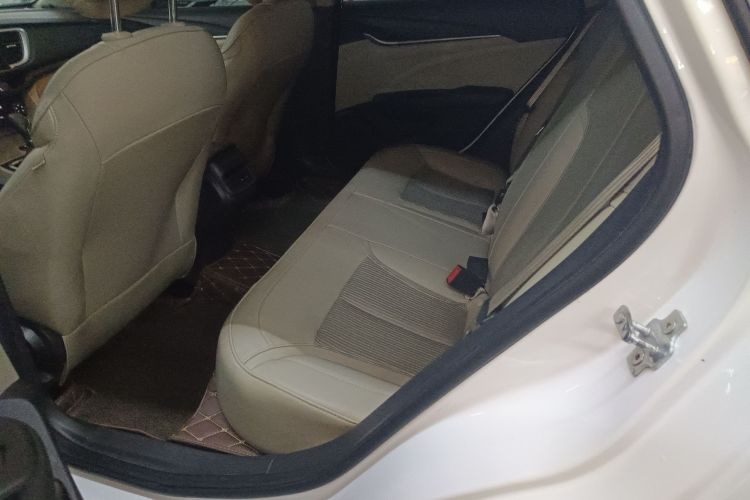 别克 英朗 2017款 15N 自动精英型中控内饰21