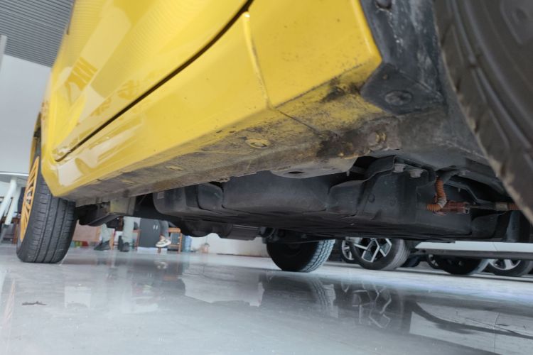 五菱汽车 宏光MINIEV 2021款 马卡龙臻享款 三元锂机舱底盘29