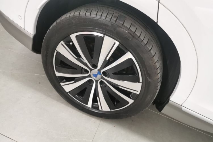 腾势N7 2023款 超长续航版车身外观6008