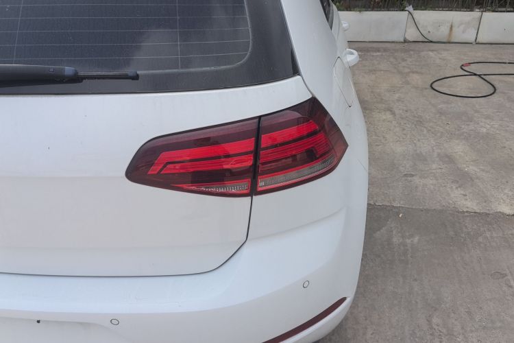 大众 高尔夫 2018款 230TSI 自动舒适型车身外观6006