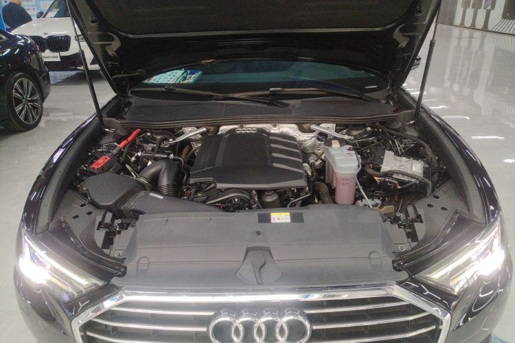 奥迪A6L 2021款 40 TFSI 豪华致雅型机舱底盘24