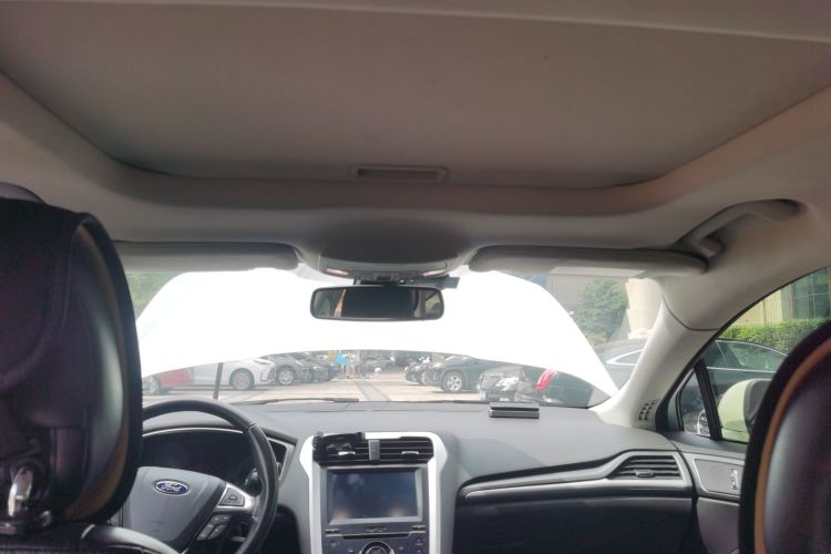 福特 蒙迪欧 2013款 1.5L GTDi180时尚型中控内饰22