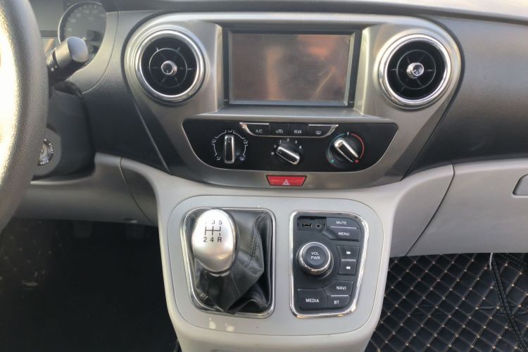 江淮瑞风 瑞风M3 2016款 宜家版 1.6L 豪华智能型中控内饰16