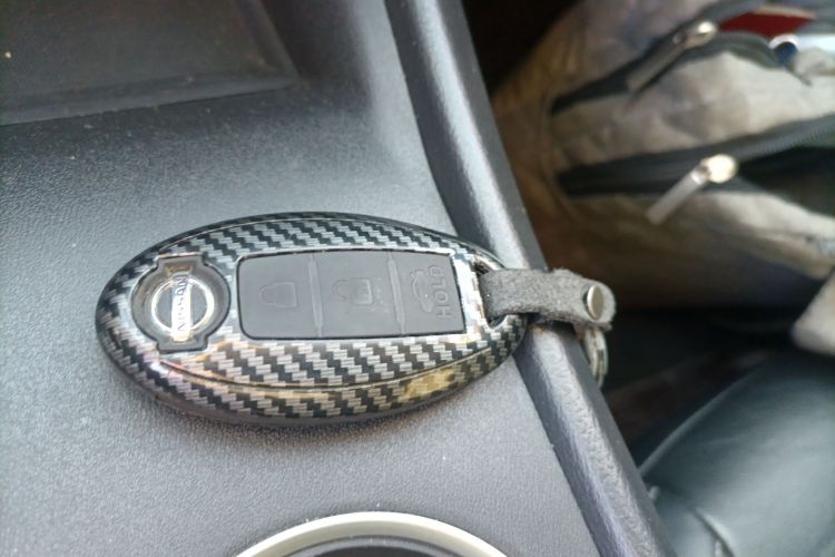 日产 天籁 2020款 2.0L XL 舒适版中控内饰7001