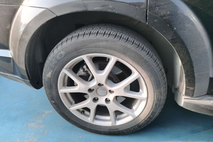 道奇 酷威 2015款 2.0TD 四驱尊尚版车身外观6008