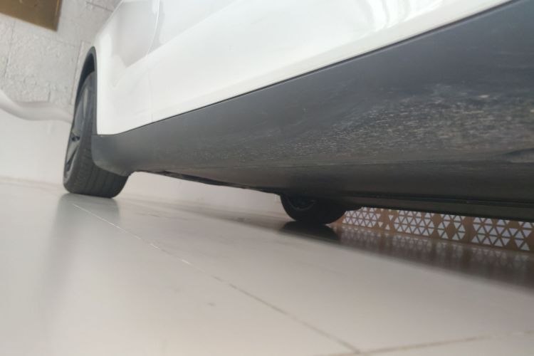 特斯拉 Model Y 2025款 长续航全轮驱动版局部细节9001