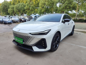 长安UNI-V 2023款 1.5T 尊贵型