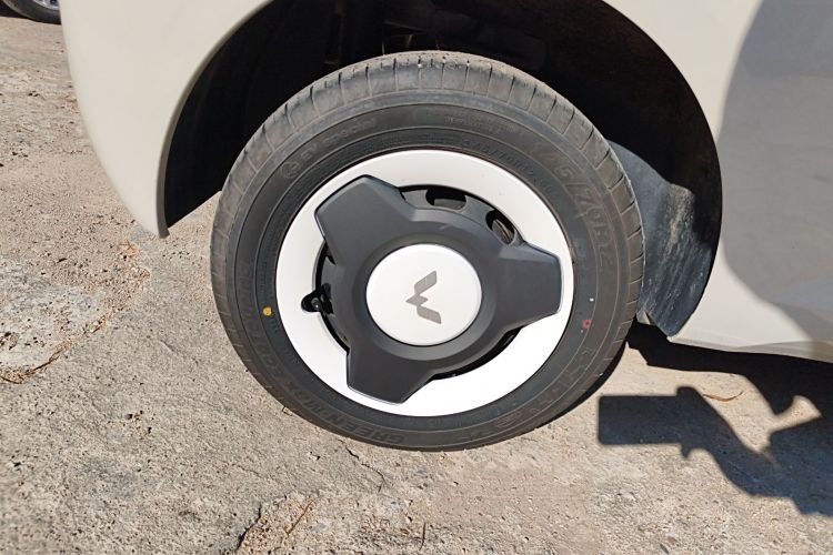 五菱汽车 宏光MINIEV 2024款 第三代 215km 青春版车身外观6008