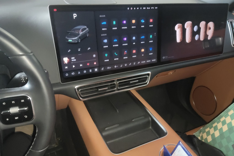 理想汽车 理想L7 2023款 Pro中控内饰16
