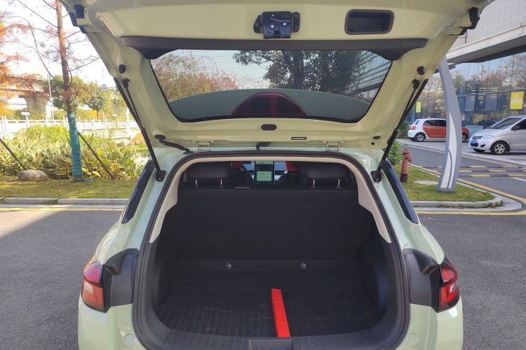 哪吒汽车 哪吒AYA 2023款 318 Lite局部细节23