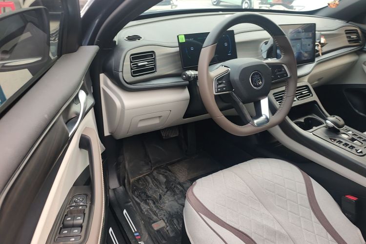 比亚迪 秦PLUS 2024款 荣耀版 DM-i 55KM领先型中控内饰20