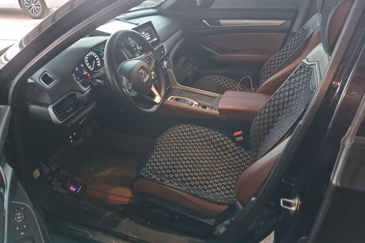 本田 英仕派 2022款 锐·混动 2.0L 净雅版中控内饰20