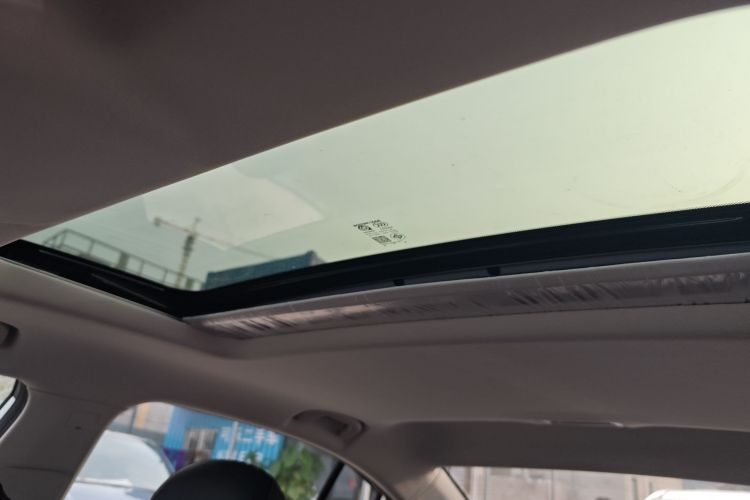 荣威i5 2026款 1.5L CVT豪华版中控内饰22