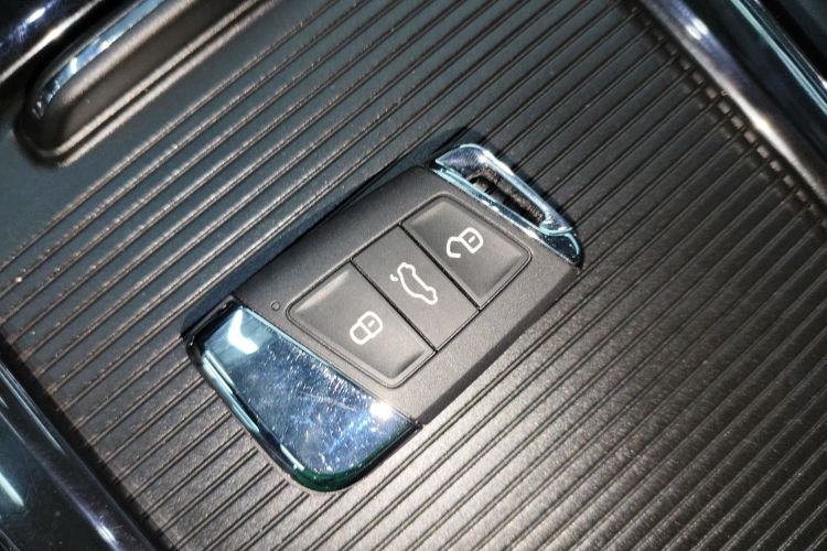 大众 帕萨特 2020款 改款 330TSI 精英版 国VI中控内饰11